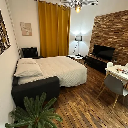 Apartment Emeraude 2 *